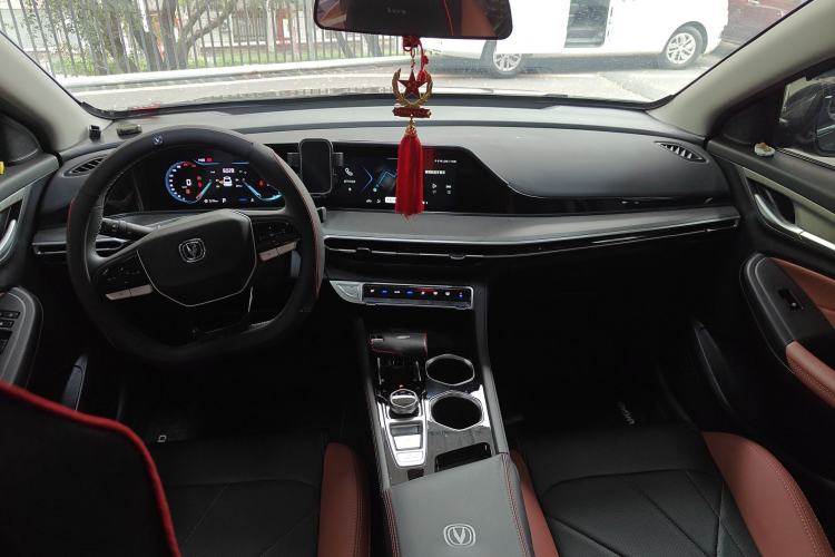 Used CHANGAN Eado 2023 Changan Edition PLUS Blue Whale NE 1.4T GDI DCT Prestige Version