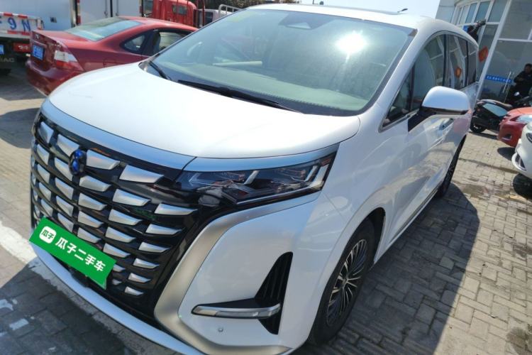 Used Denza D9 2022 DM-i 945 Luxury Model