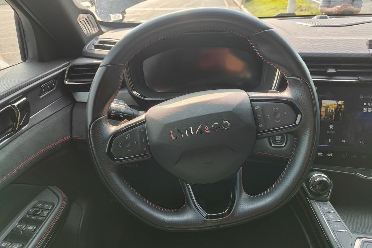 Used Lynk & Co 05 2020 2.0TD Four-Wheel Drive HypeHalo
