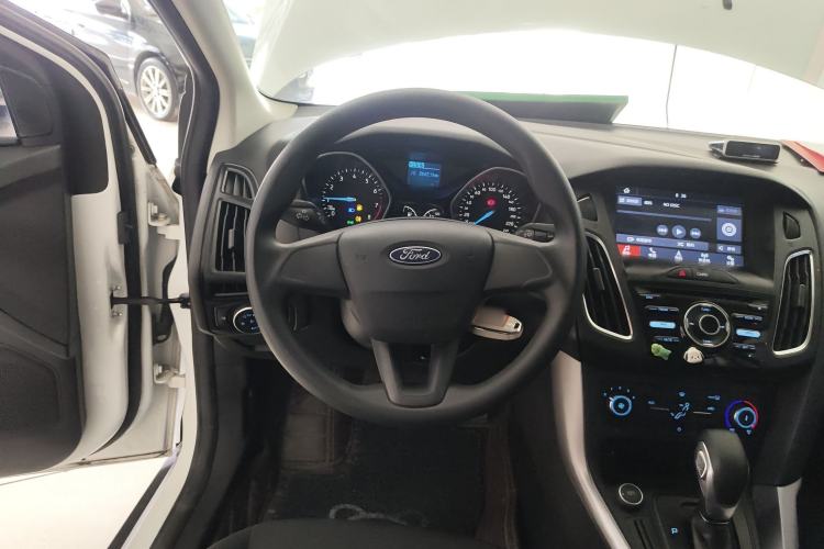 Used Ford Focus 2018 Hatchback Classic 1.6L Automatic Comfort Plus SmartDrive Edition