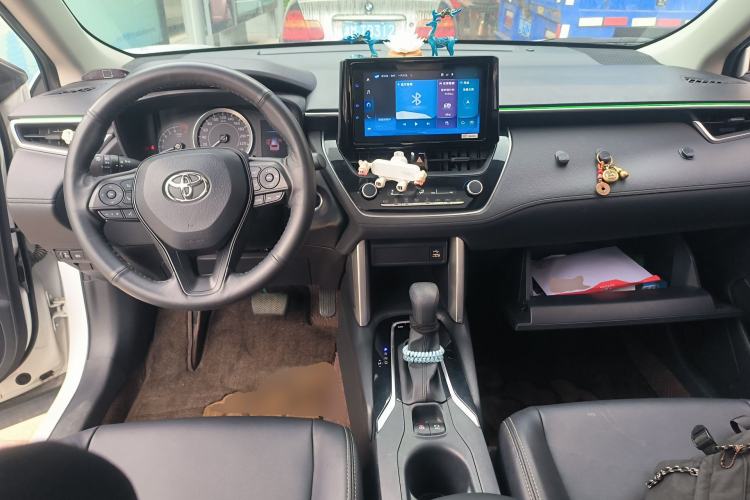 Used Toyota Corolla Cross 2022 2.0L Elite Edition Center Console