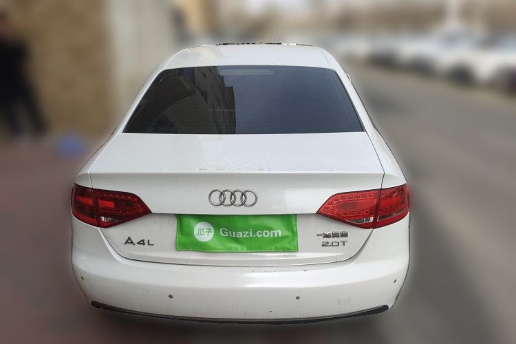 Used Audi A4L 2012 2.0 TFSI automatic Comfort trim level