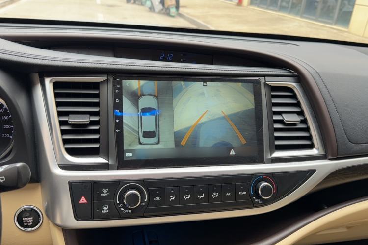 Used Toyota Highlander 2018 2.0T Two-Wheel Drive Elite Version 5 Seats China VI Standard
