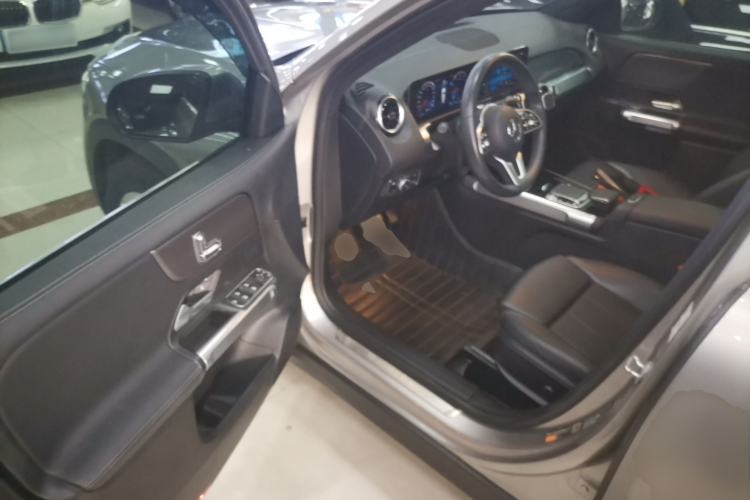 Used Mercedes-Benz GLB 2020 GLB 200 Dynamic Edition Driver Seat