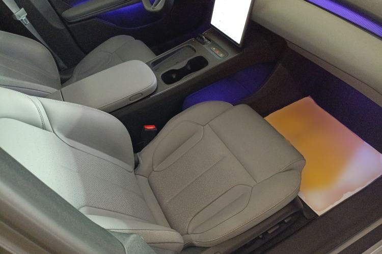 Used Nio ET5T 2023 75 kWh Touring Right Front Seat