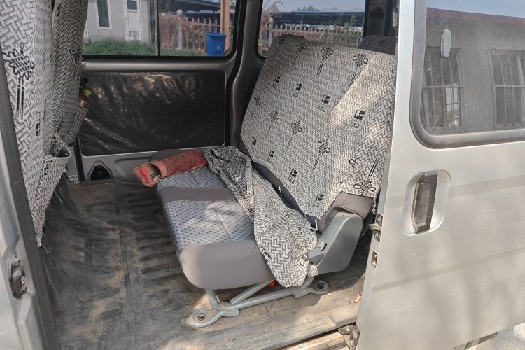 Used Wuling Zhiguang 2023 1.5L Practical Version 5/7 Seats Left Rear Seat