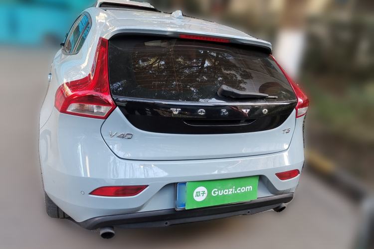 Used Volvo V40 2018 T3 Zhiyi Edition
