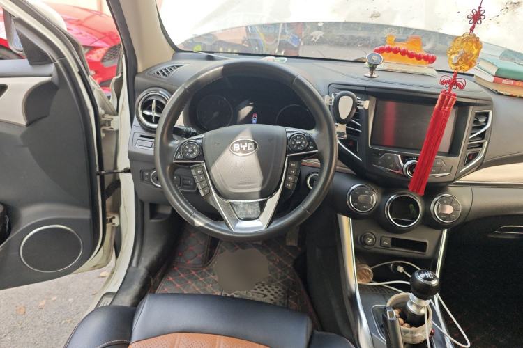 Used BYD Song 2016 1.5TI Manual Luxury Model
