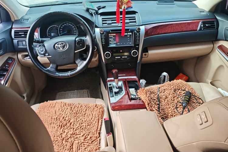 Used Toyota Camry 2012 2.5G Luxury Edition Center Console