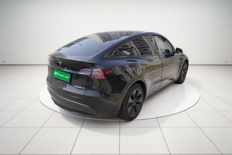 Used Tesla Model Y 2023 Rear-Wheel-Drive Version
