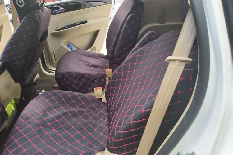 Used Baojun 730 2014 1.5L manual Comfort version 7 seats