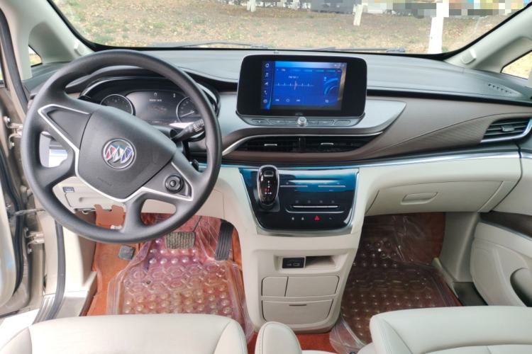 Used Buick GL8 2022 Land Cruiser Executive Class 652T Comfort Model