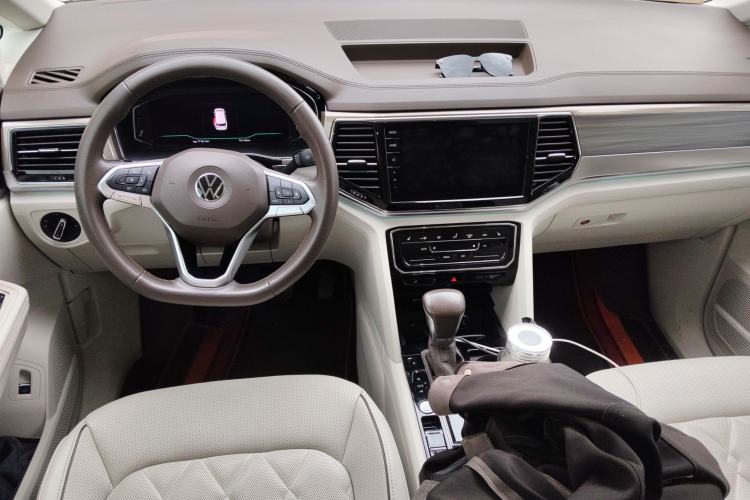 Used Volkswagen Viloran 2020 380TSI Prestige Edition
