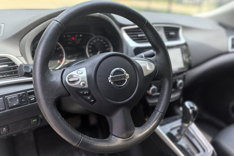 Used Nissan Sylphy 2018 1.6XV CVT Deluxe Edition Steering Wheel