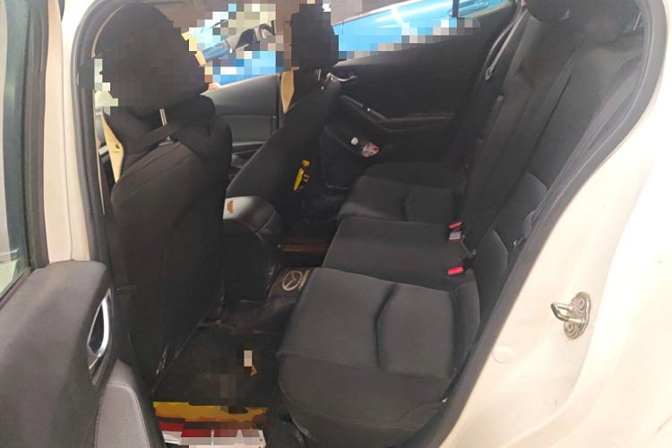 Used Mazda 3 Axela 2014 Sedan 1.5L Manual Comfort Model