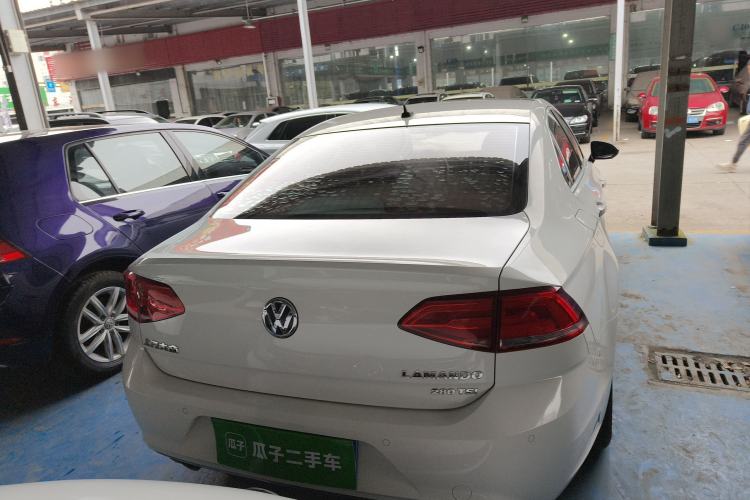 Used Volkswagen Lamando 2017 280TSI DSG Luxury Edition
