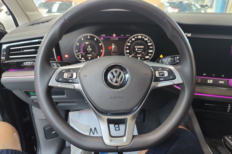 Used Volkswagen Touareg 2020 3.0 TSI Luxury Edition China VI