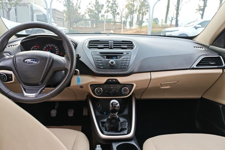 Used Ford Escort 2015 1.5L Manual Comfort Model
