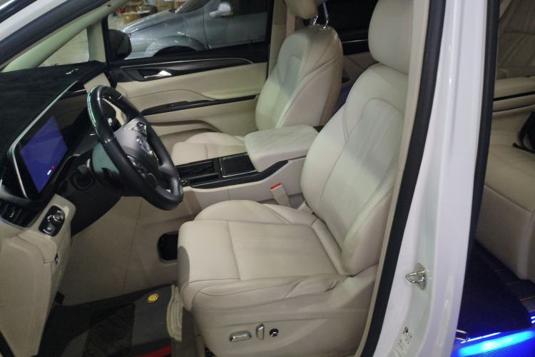 Used Buick GL8 2022 ES Landtrek 653T Comfort Edition Left Front Seat