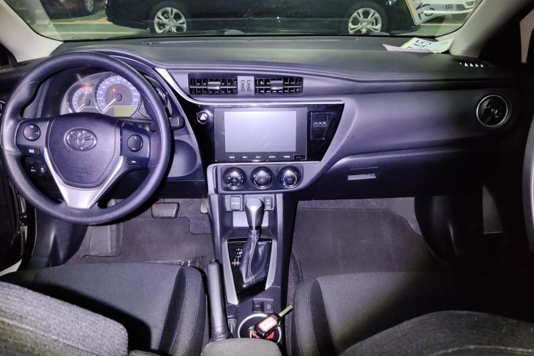 Used Toyota Levin 2017 Revised 185T CVT Elite Edition China V Standard Center Console
