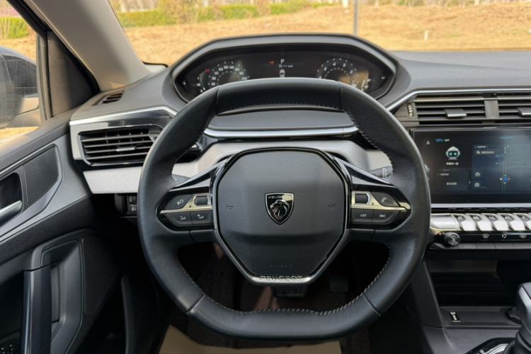 Used Peugeot 408 2022 1.6T Light-Chasing Edition Interior 5