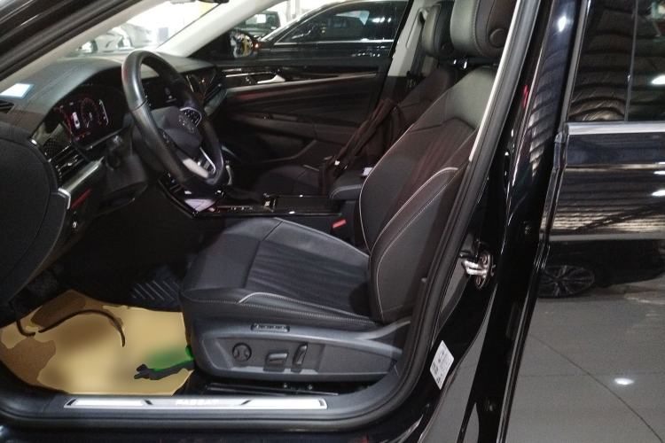 Used Volkswagen Passat 2023 330TSI Luxury Edition