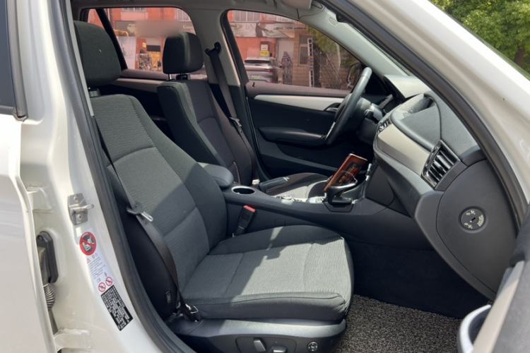 Used BMW X1 2014 sDrive18i Fashion Model
