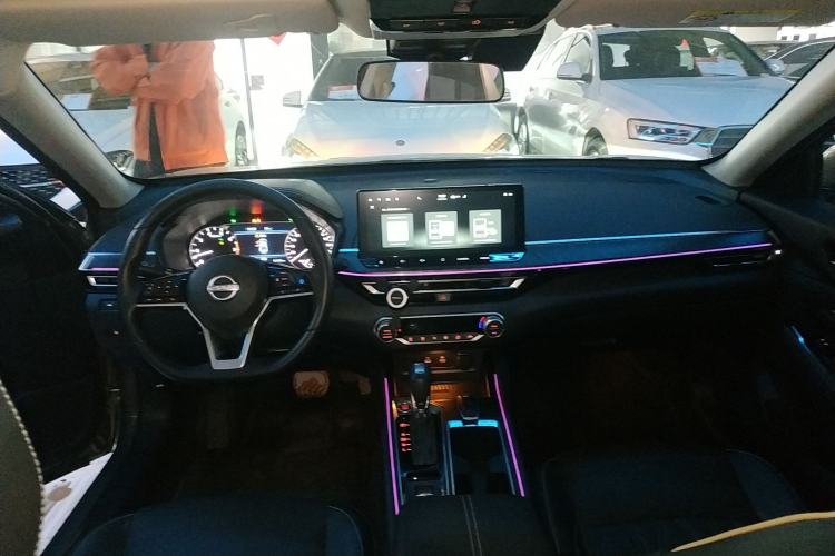 Used Nissan Teana 2022 2.0L XL-Upr Enjoyment Edition Center Console