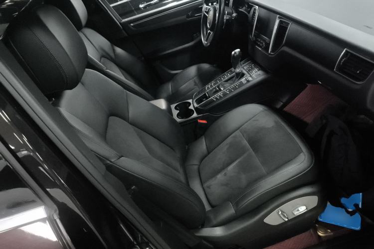 Used Porsche Macan 2017 Macan 2.0T Right Front Seat