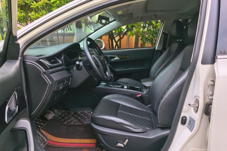 Used Zotye Z560 2017 1.5T CVT Luxury Model Left Front Seat