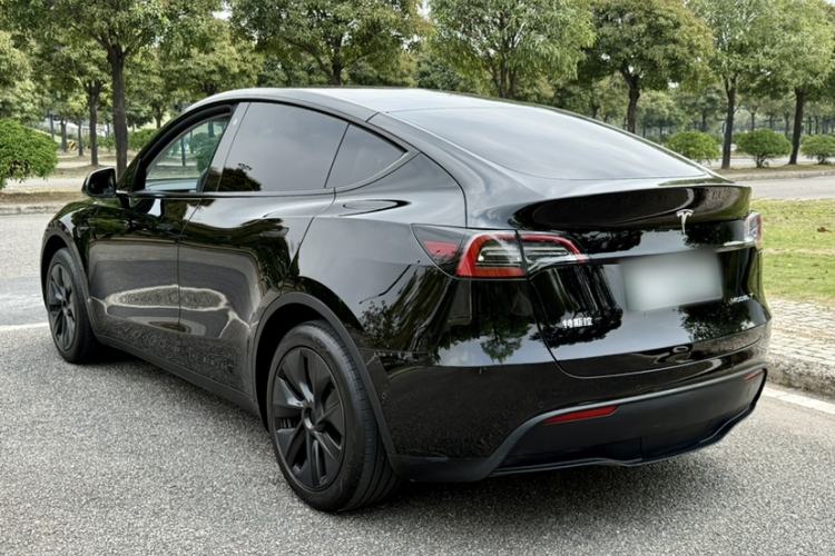 Used Tesla Model Y 2023 Rear-Wheel-Drive Version Exterior 7