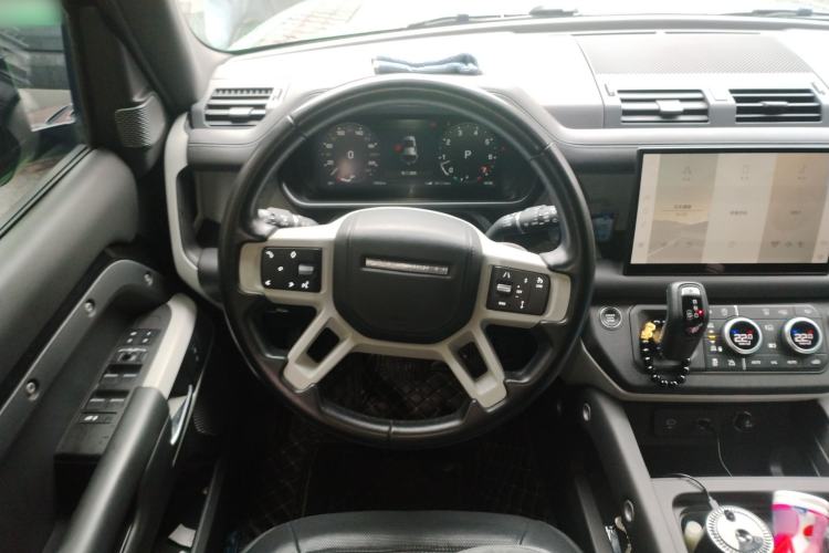 Used Land Rover Defender 2022 110 P400 X-DYNAMIC HSE Steering Wheel