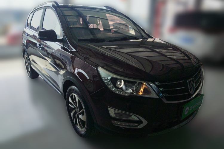Used Baojun 560 2017 Rhythmic Edition 1.8L iAMT Prestige Model Front Right 45 Deg