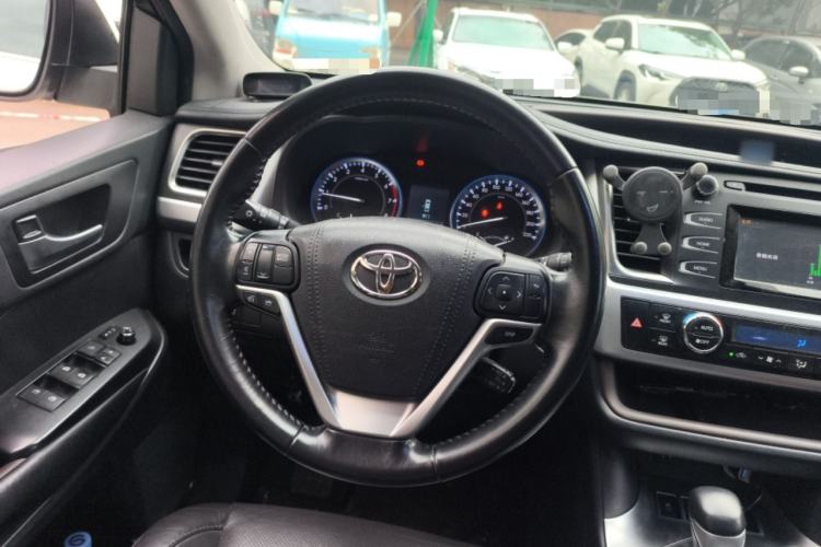 Used Toyota Highlander 2015 2.0T Four-Wheel Drive Luxury Edition 7-Seater Steering Wheel