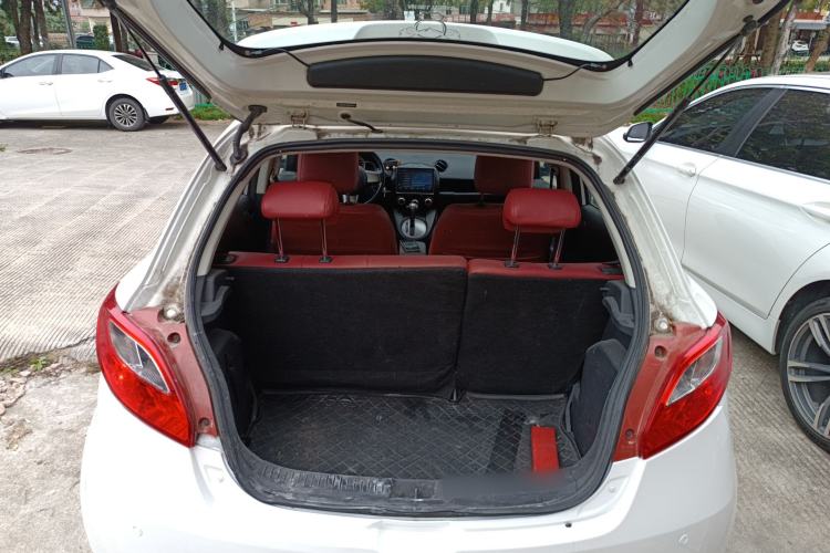 Used Mazda 2 2012 Hatchback Xuan Dong 1.5L Automatic Value Edition