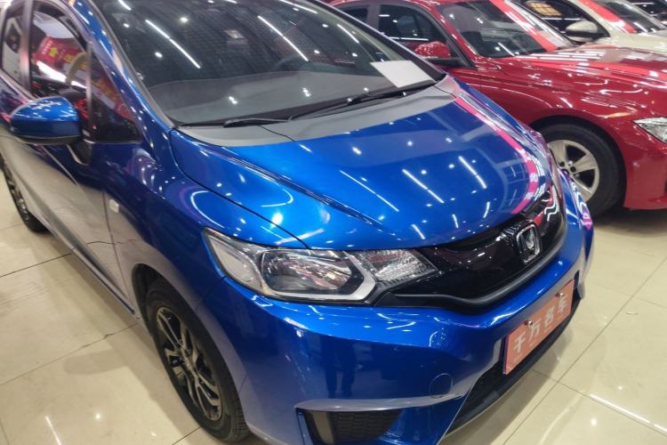 Used Honda Fit 2016 1.5L LXS CVT Comfort Sunroof Version
