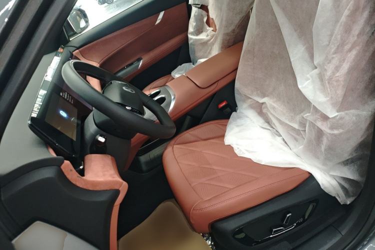 Used CHANGAN CS75 PLUS 2025 4th Generation UItra 2.0T New Blue Whale Engine – Wind Style
