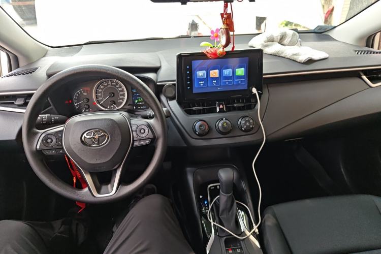 Used Toyota Corolla 2025 Model 1.2T Pioneer Edition Center Console