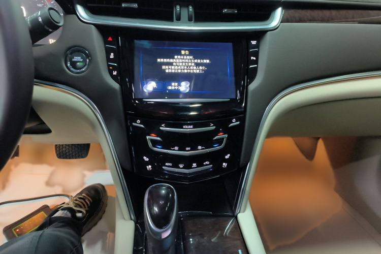 Used Cadillac XTS 2013 28T Leading Model
