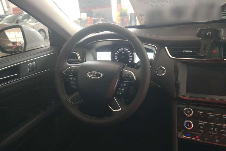 Used Ford Taurus 2018 EcoBoost 245 Fashion Edition China VI Standard