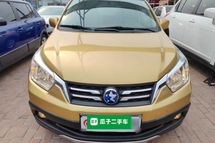 Used Venucia R50X 2015 1.6L Automatic Luxury Edition
