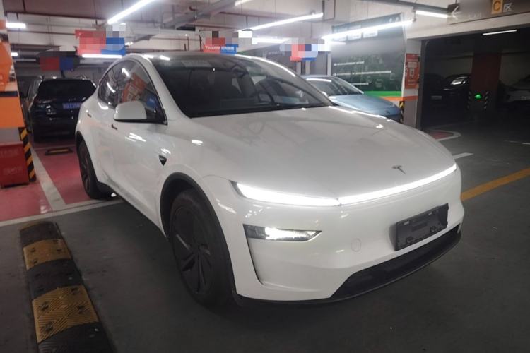 Used Tesla Model Y 2025 Rear-Wheel-Drive Version
