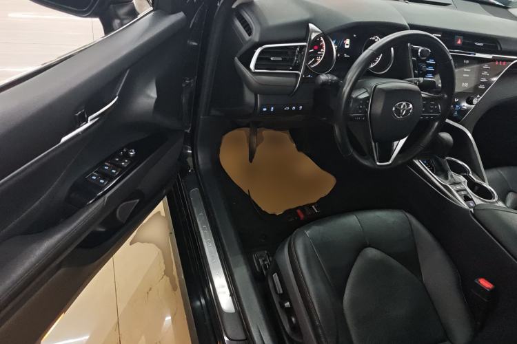 Used Toyota Camry 2018 2.5G Luxury Edition Driver Seat