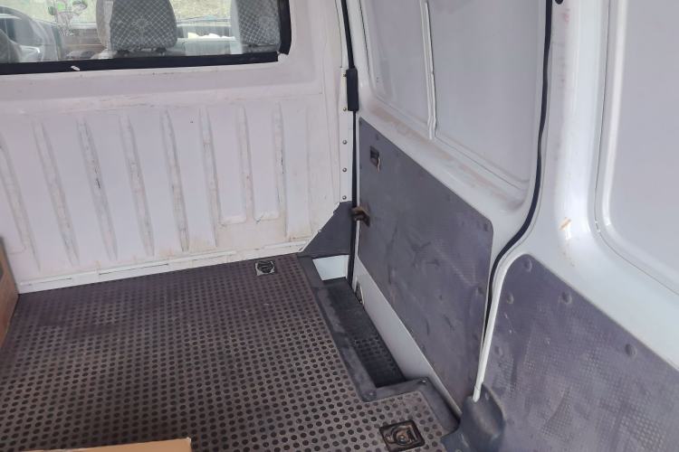 Used JMC Transit 2019 2.8T Commercial Version Short Wheelbase Mid-Roof 3-Seater China VI Standard JX493