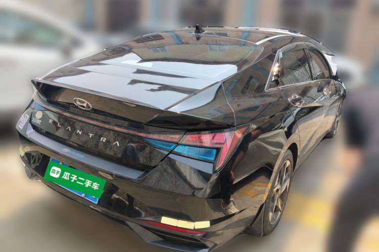 Used Hyundai Elantra 2021 1.5L CVT GLX Elite Edition Rear Right 45 Deg