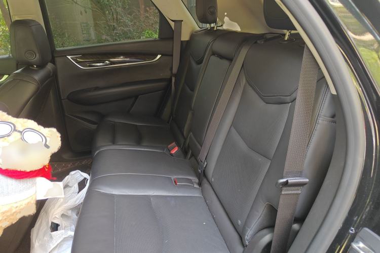 Used Cadillac XT5 2018 25T Luxury Model Left Rear Seat