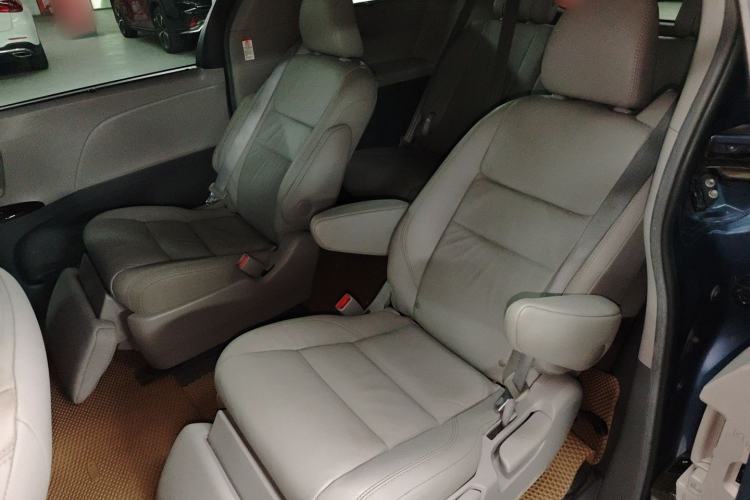 Used Toyota Sienna 2016 3.5L Two-Wheel Drive 7-Seater Parallel Import