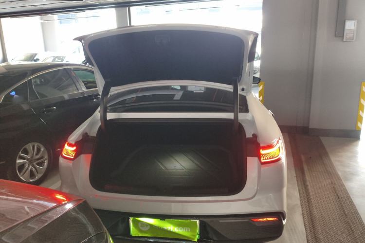 Used Geely Galaxy Galaxy 8 2025 130km EM-i Prestige Edition
