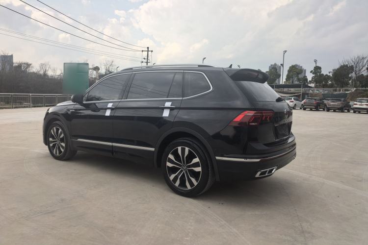 Used Volkswagen Tiguan L 2022 380TSI Automatic All-Wheel Drive R-Line Flagship 7-Seater
