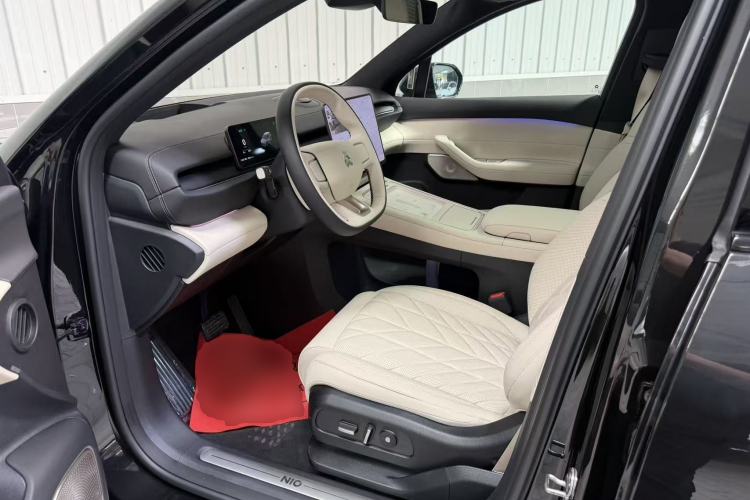 Used Nio EC6 2025 75 kWh Left Front Seat